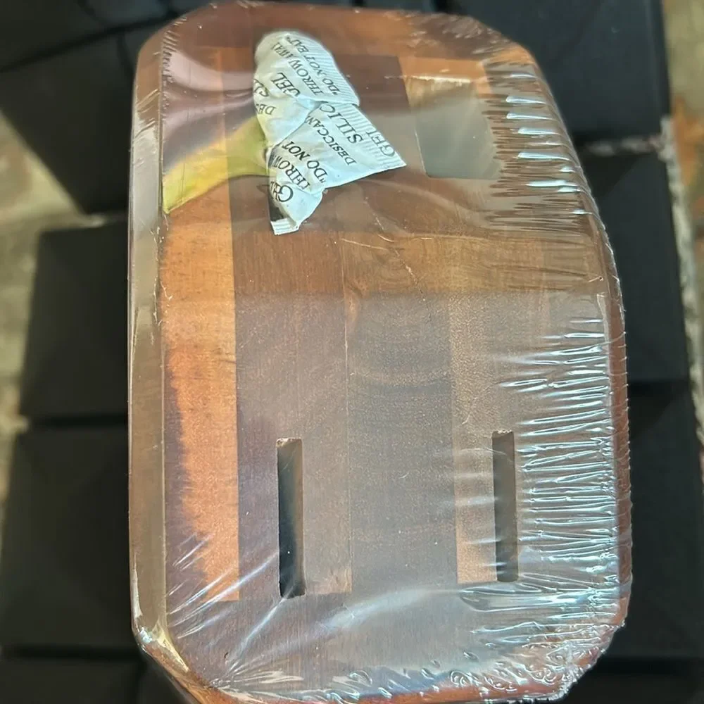 Walnut Knife wood Block For 4 Pieces Sealed 9”x8”x7”